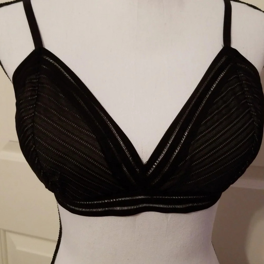 Vince Camuto Women's Striped Mesh Bralette… - Picture 5 of 7